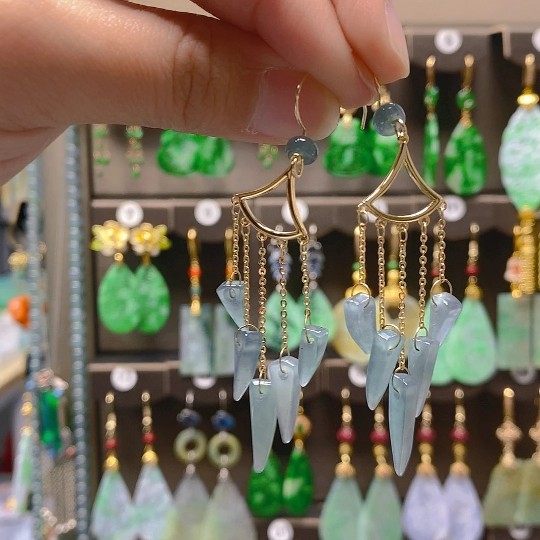 未镶嵌翡翠耳饰翡翠