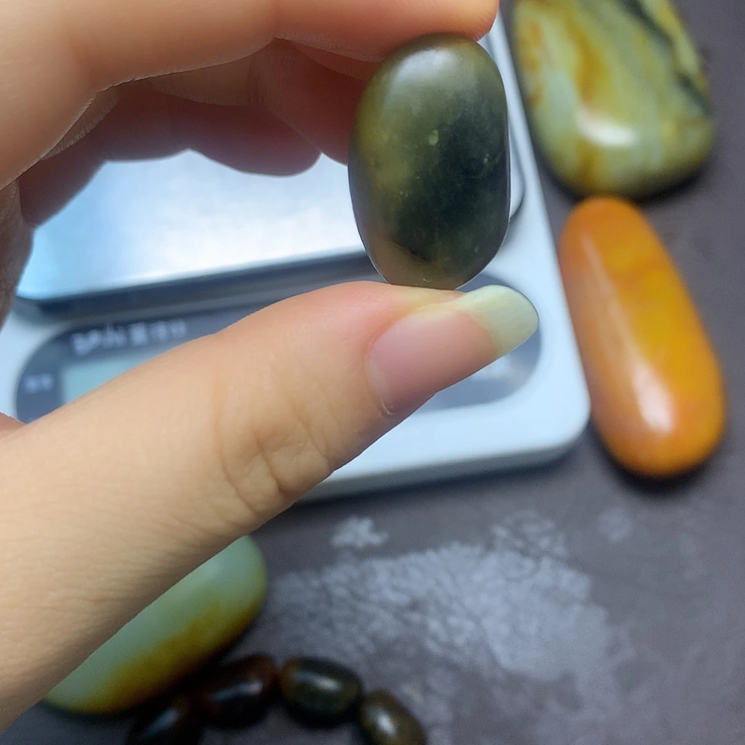 和田玉（糖玉）未镶嵌挂件