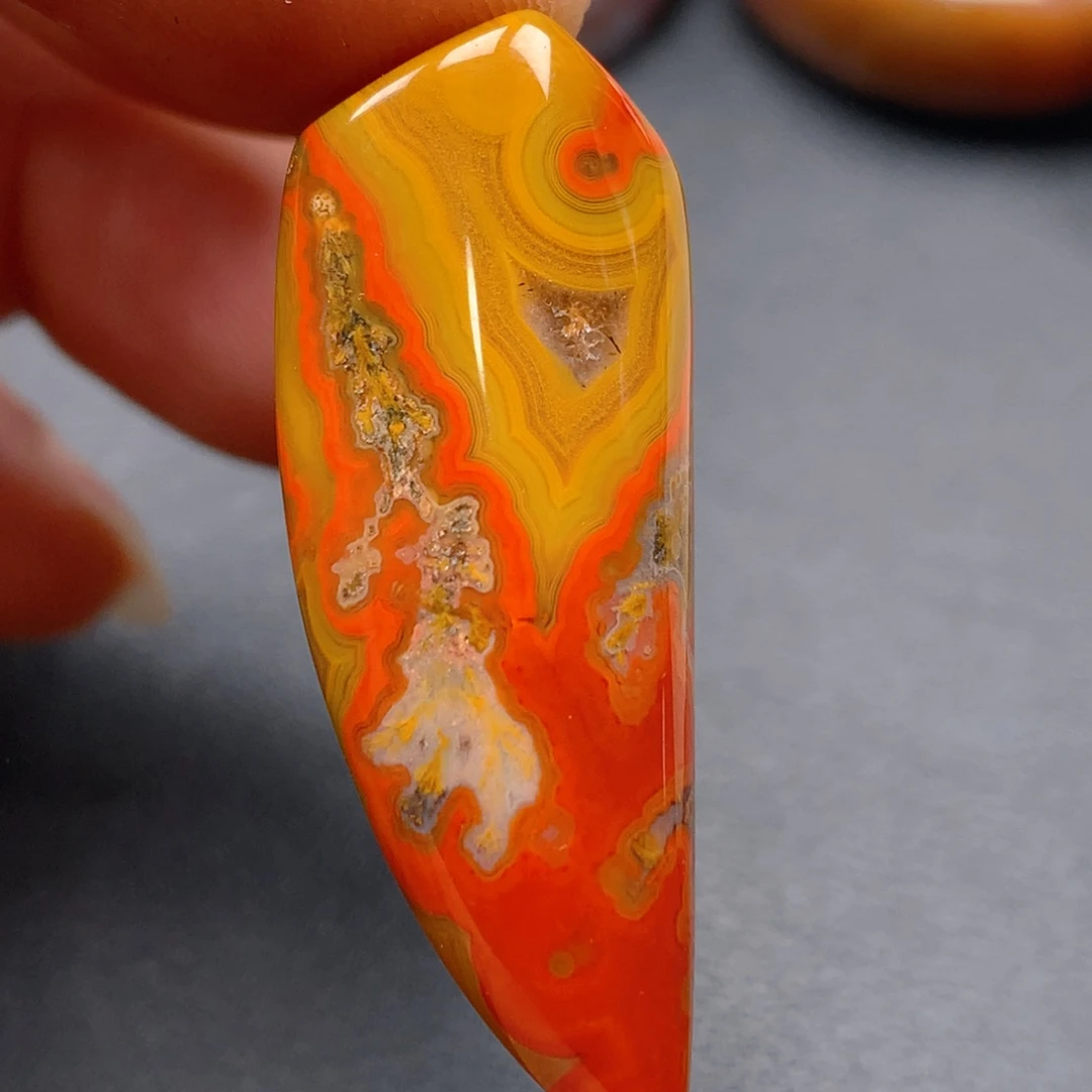 未镶嵌颈饰玛瑙/玉髓T****F