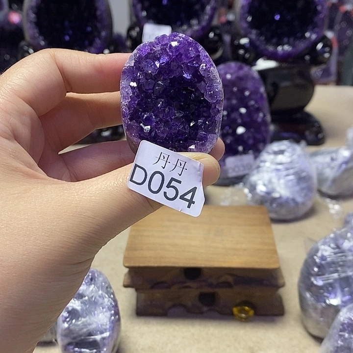 未镶嵌水晶大型摆件（非配饰）