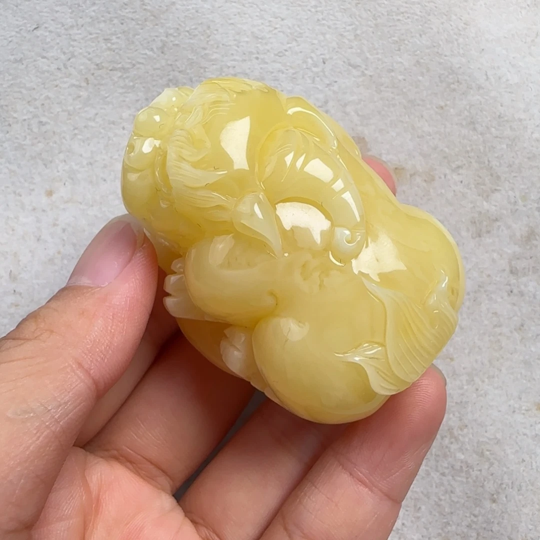 蜜蜡未镶嵌珠宝奇石