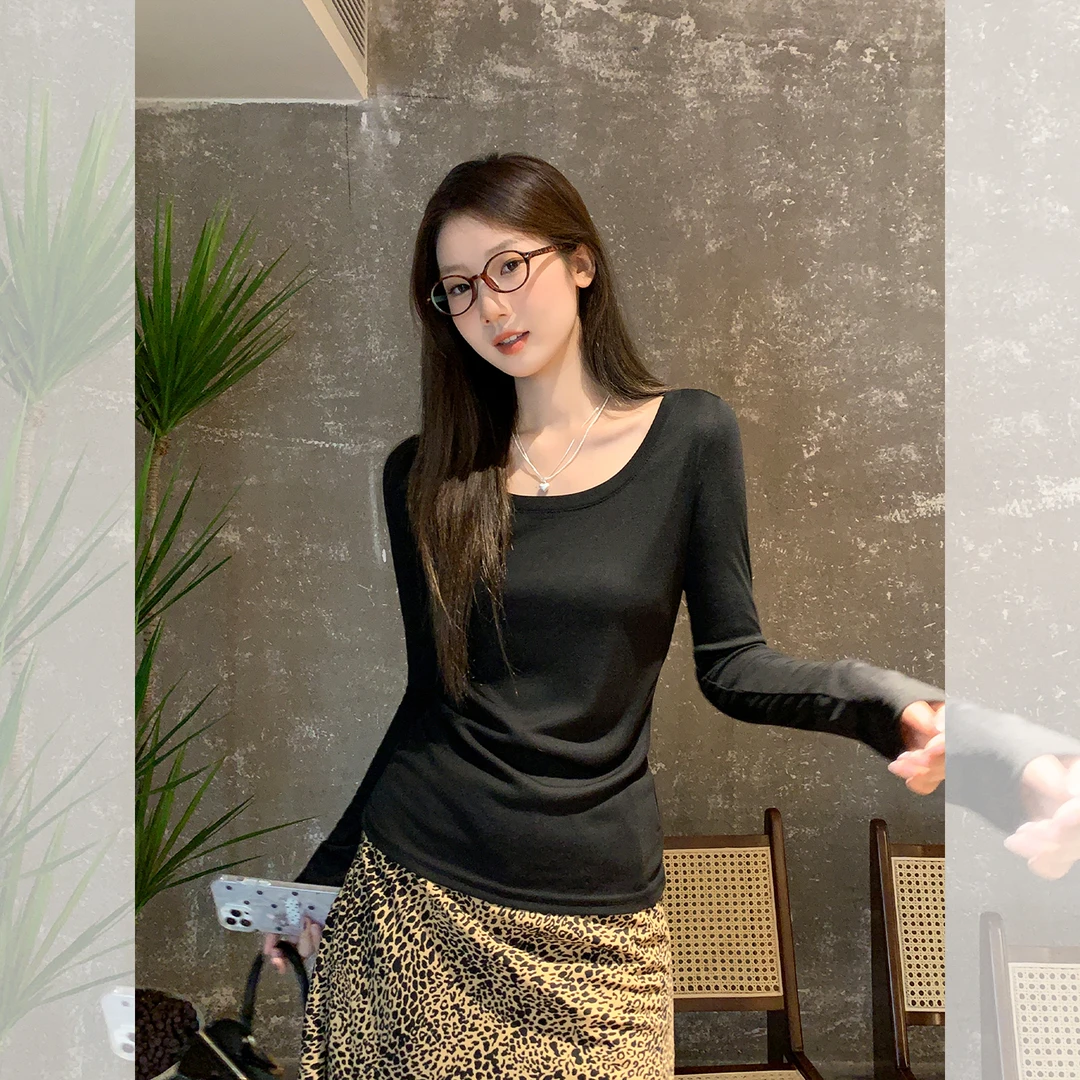 纯色U领轻薄显瘦修身针织衫女初秋薄款收腰百搭上衣独特漂亮小衫