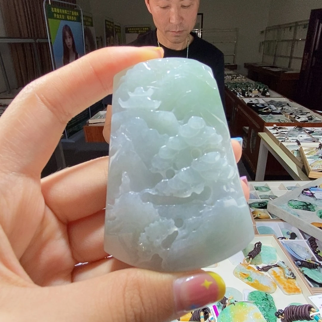 翡翠未镶嵌颈饰翡翠