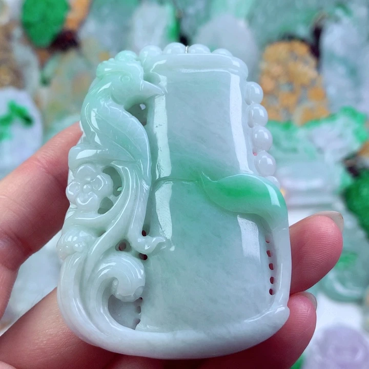 吊坠(不含链)未镶嵌翡翠