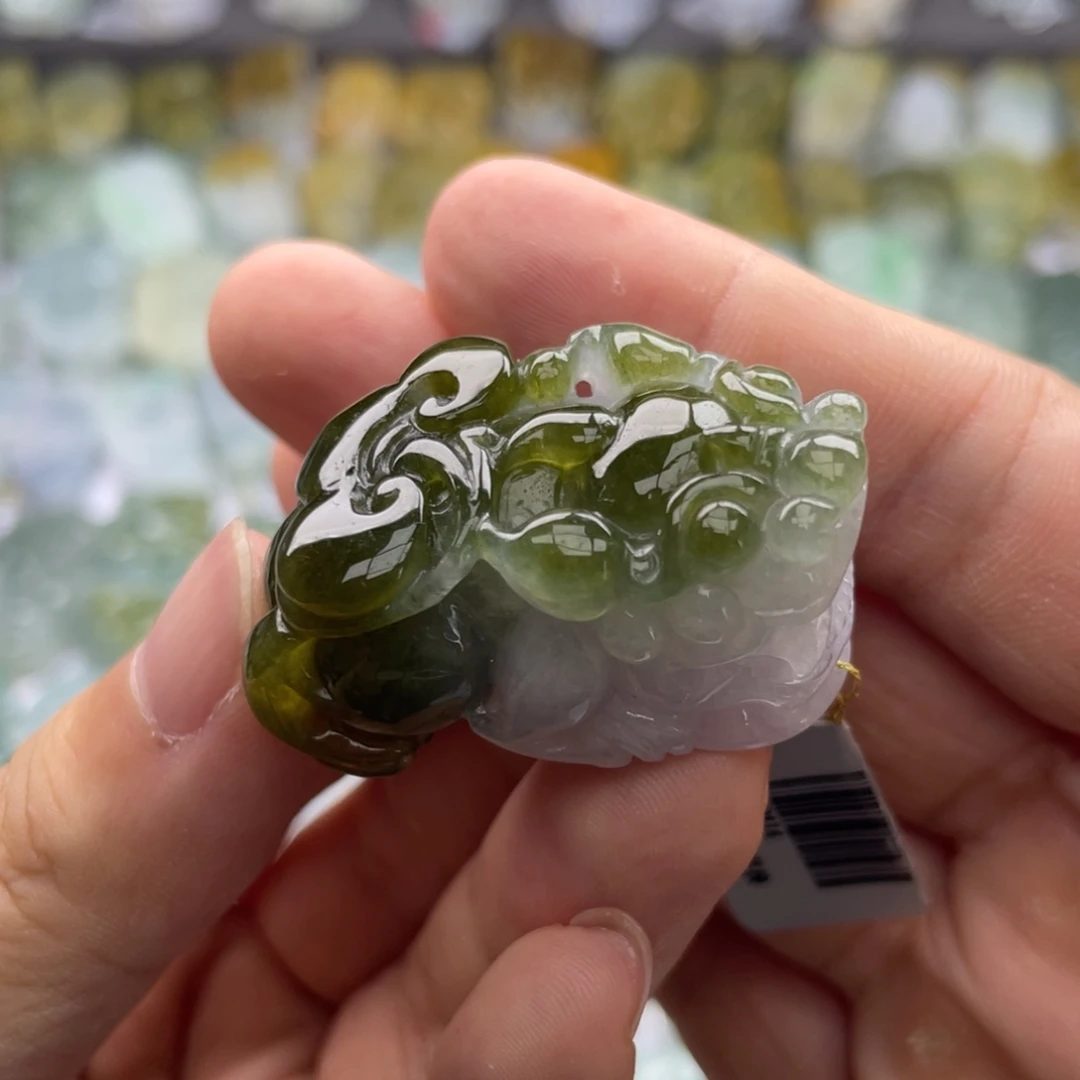 翡翠未镶嵌颈饰貔貅8