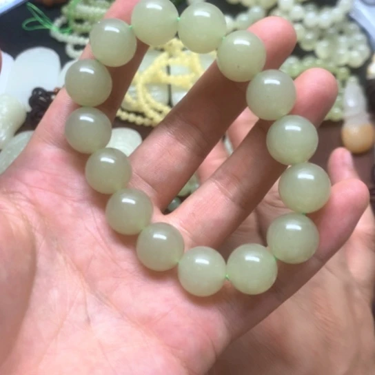 未镶嵌和田玉把件