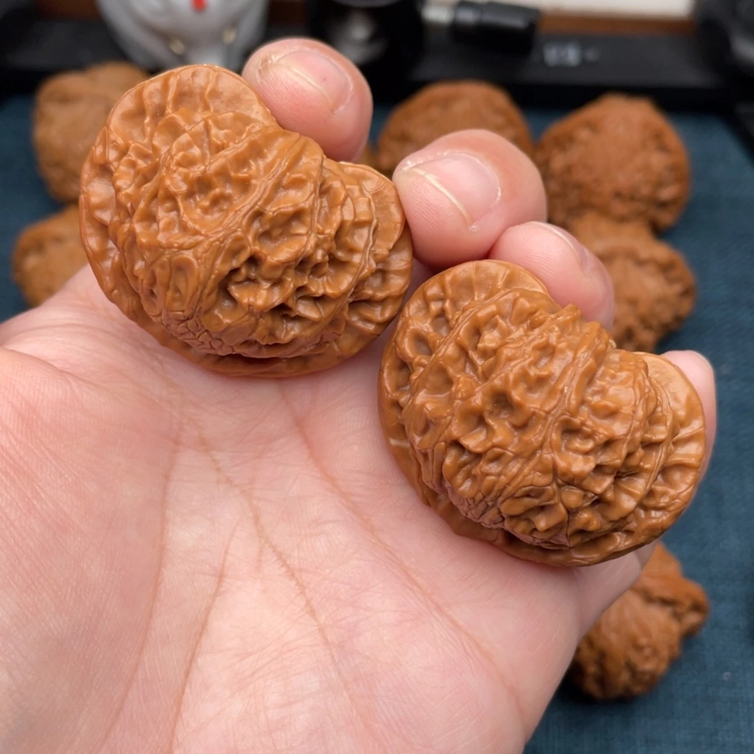 文玩核桃把件全品桃心正筋宫灯43