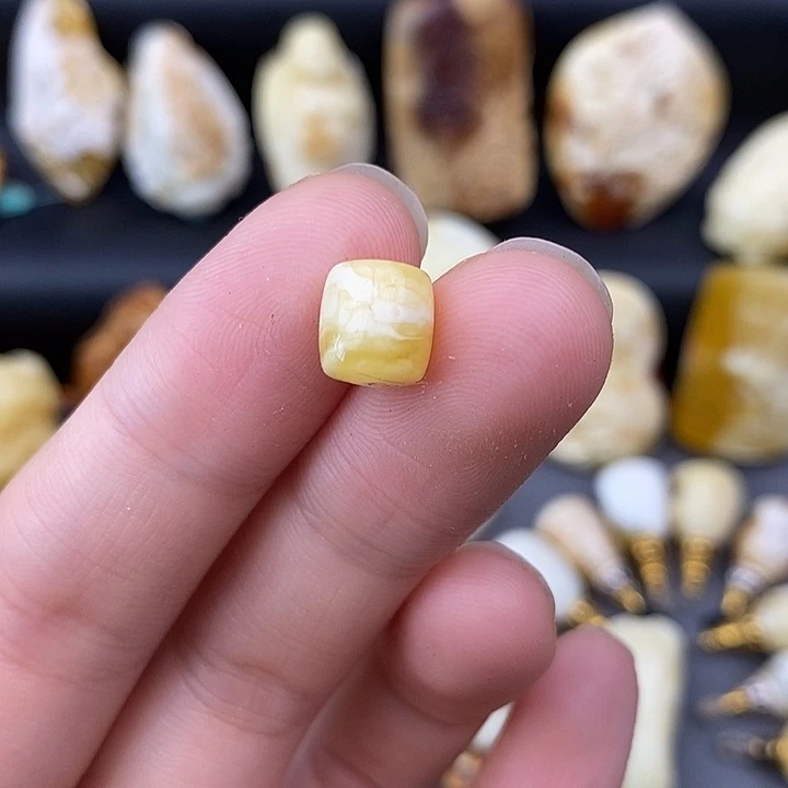 琥珀未镶嵌裸石7虎皮直切
