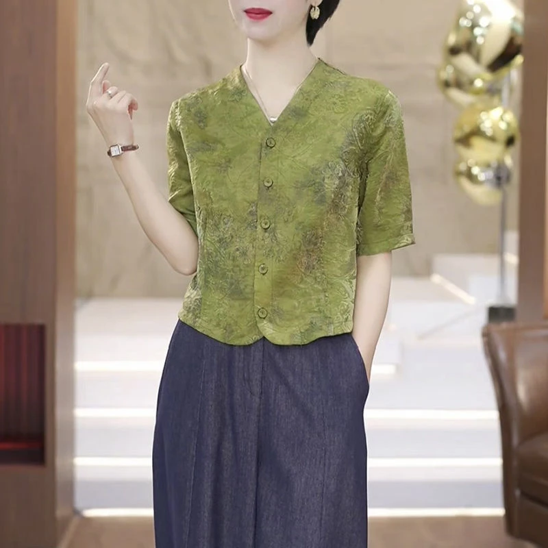 法式复古设计款花纹衬衫2025夏季新款时尚气质洋气单排扣V领上衣