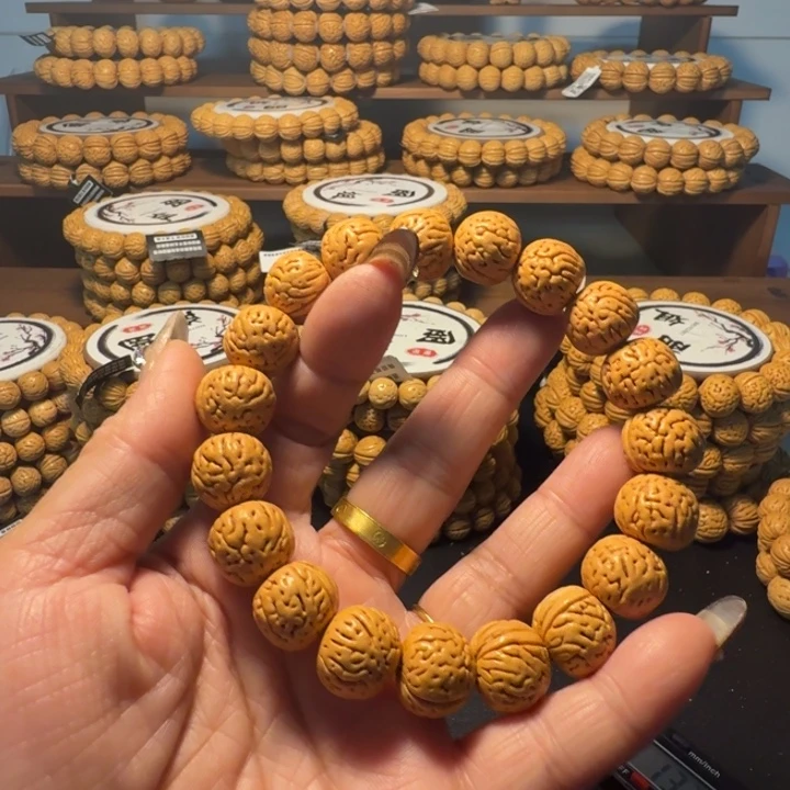 雲***螭核桃手串/手链野生肌肉