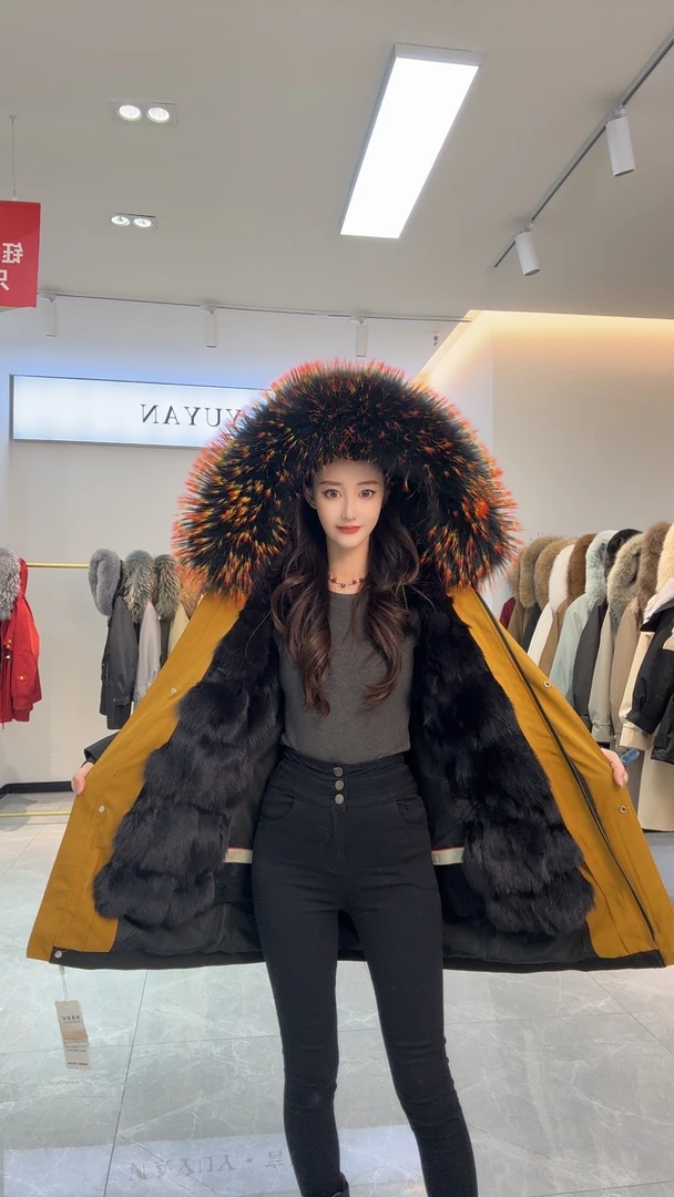 钰言【相思忆狐狸门襟】新款大貉子毛派克服女连帽保暖洋气时尚外套