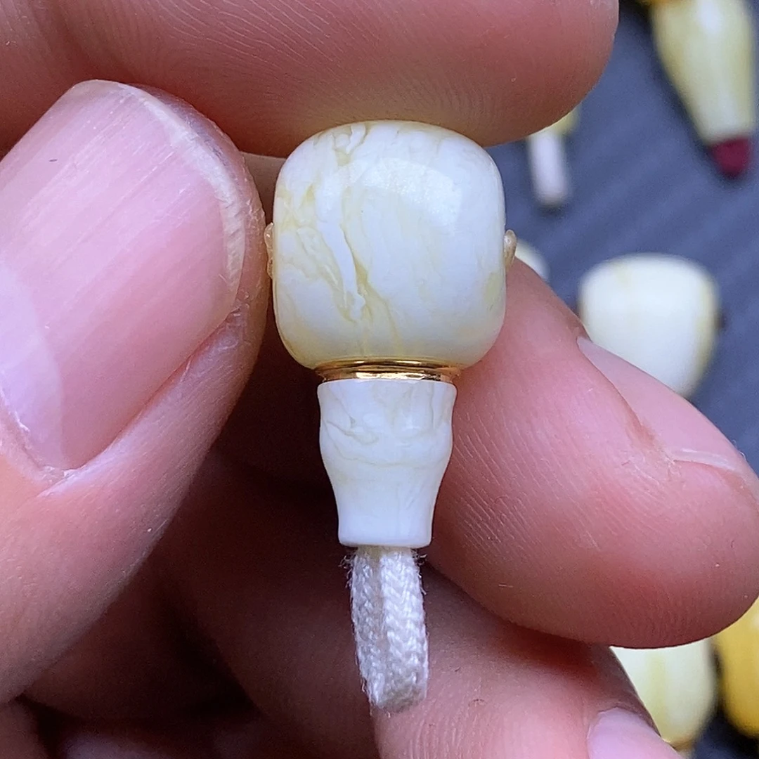 琥珀裸石18K金镶嵌朋*12.5m m