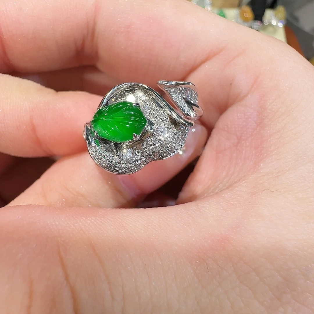 【闪购商品】18K金镶嵌戒指翡翠