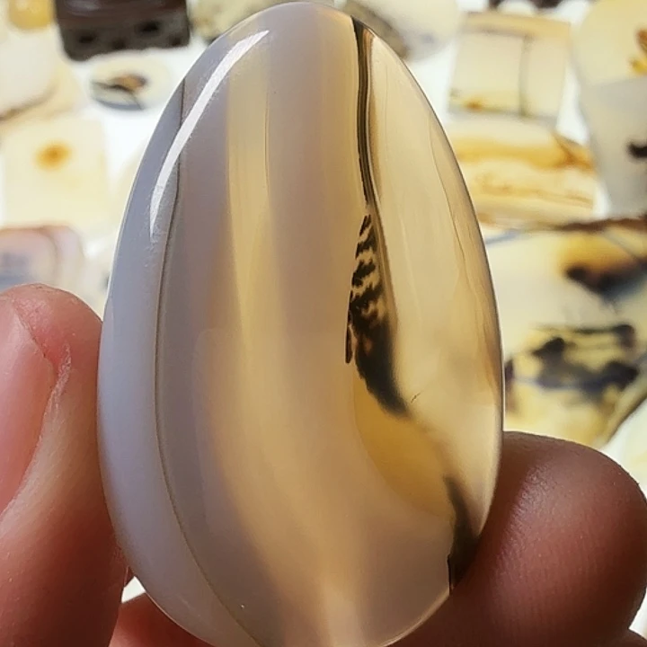 玛瑙/玉髓未镶嵌珠宝半成品