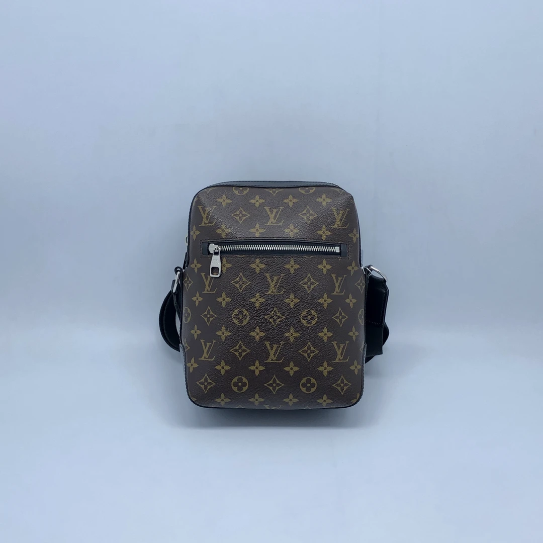 99新 LouisVuitton/路易威登 棕花斜挎包/4213号