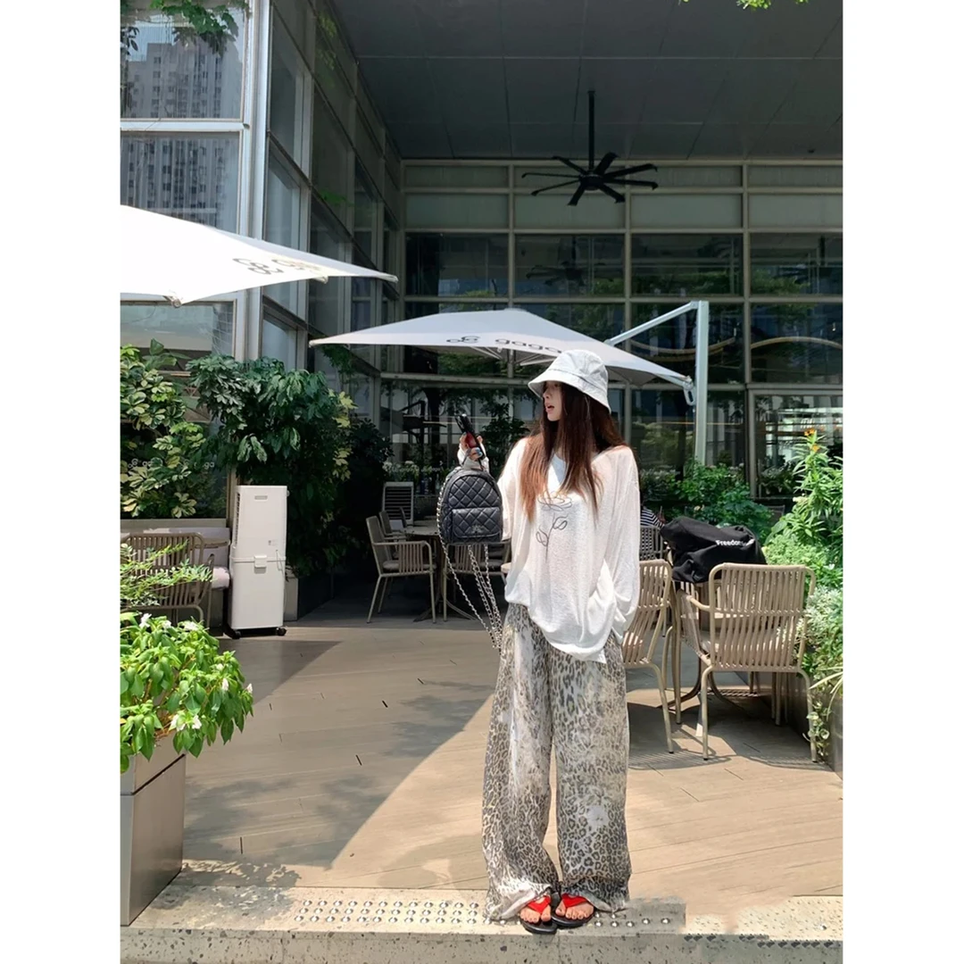 早秋新款前后拼接极简花朵长袖白色T恤+豹纹阔腿裤Z 9024#