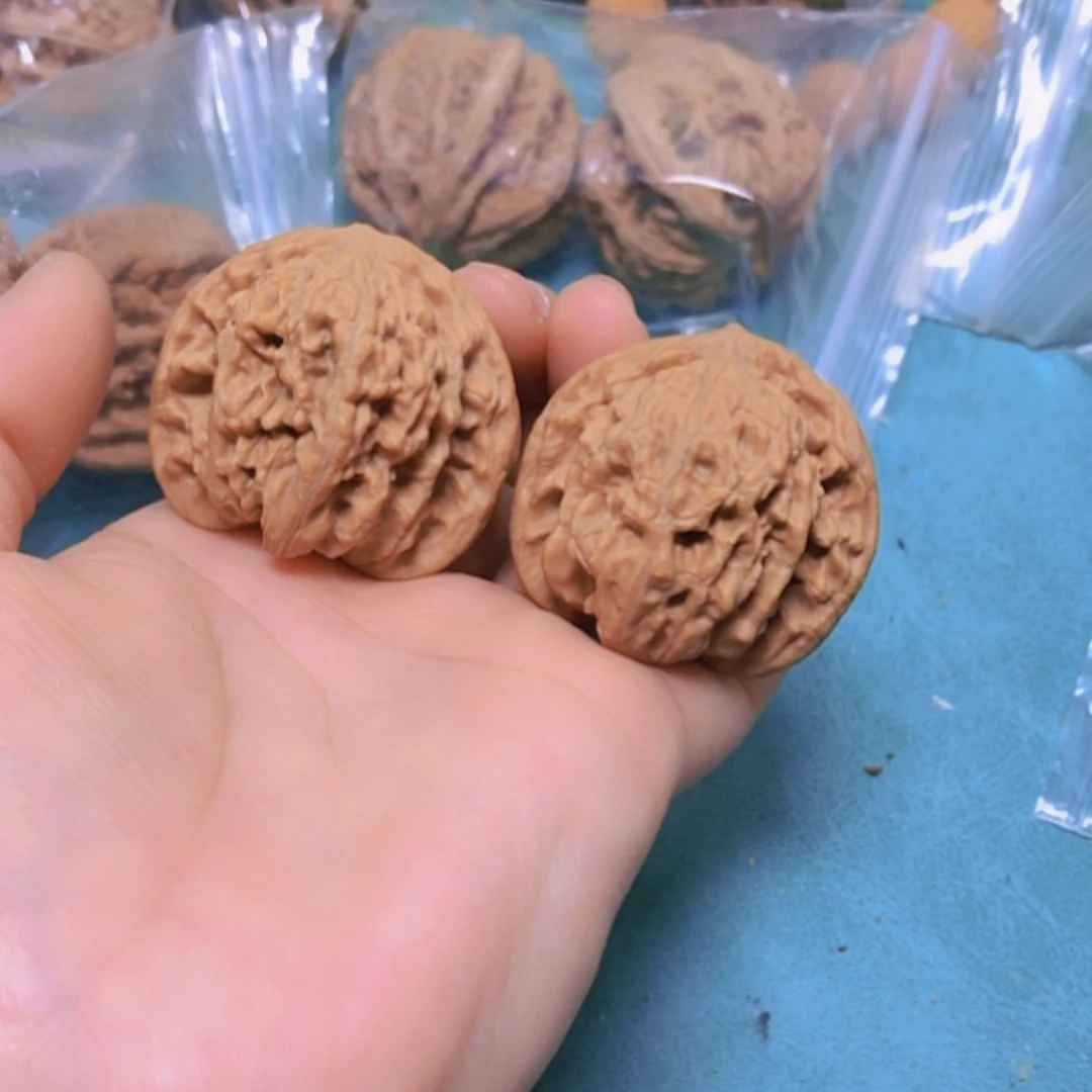 【闪购商品】把件核桃40.5霞云岭修尖