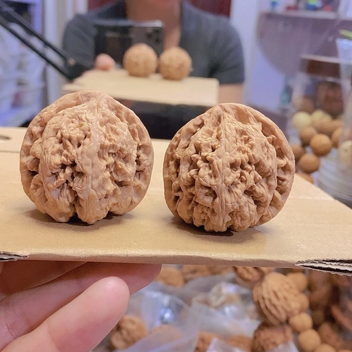 【闪购商品】文玩核桃把件43.5粗筋大肚子