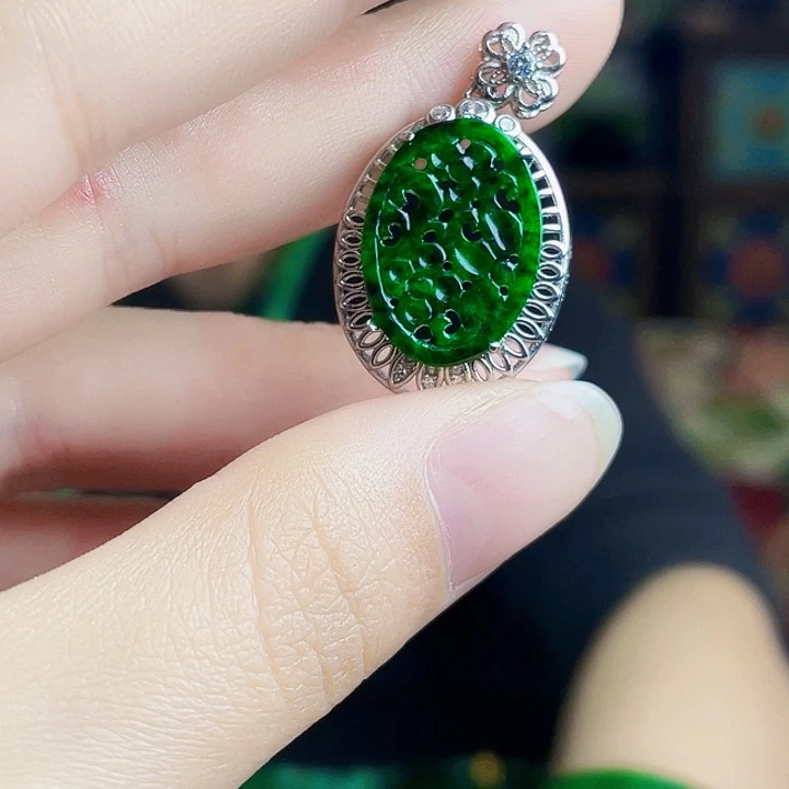 翡翠银S925镶嵌颈饰多样性