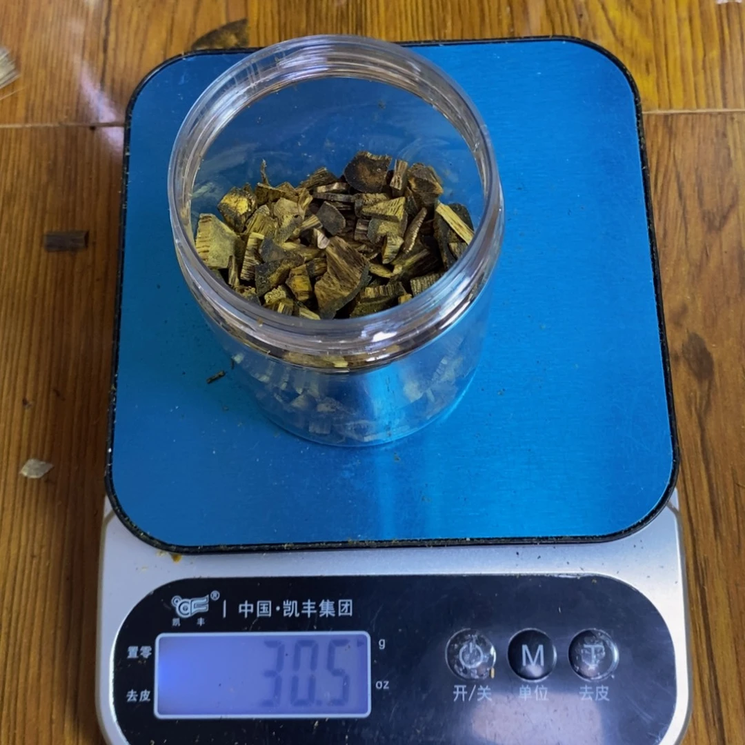 麦****沉香碎屑沉香白起片油30克