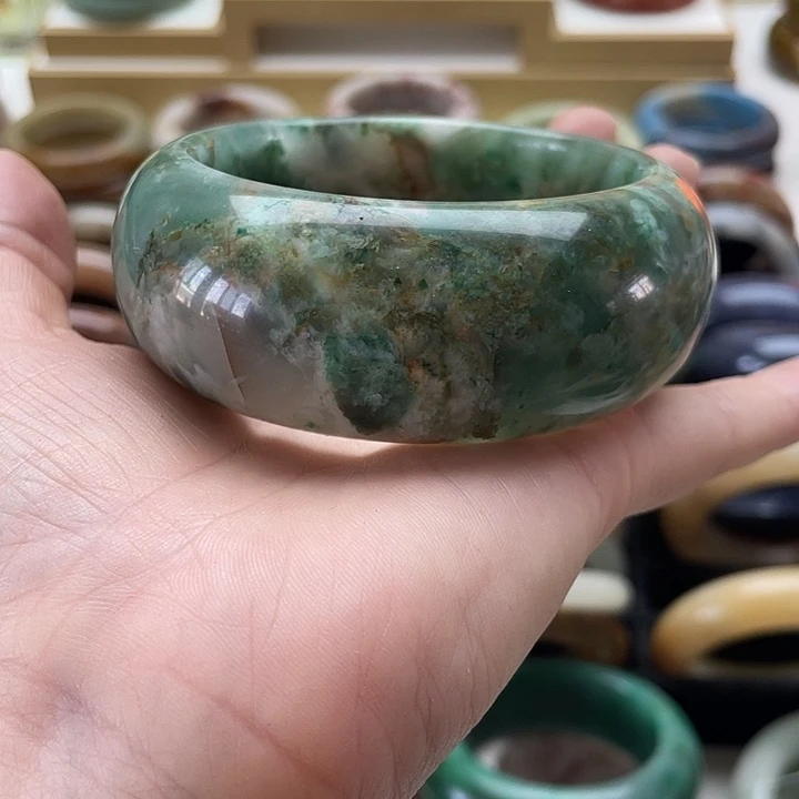 石英质玉手镯未镶嵌爱*