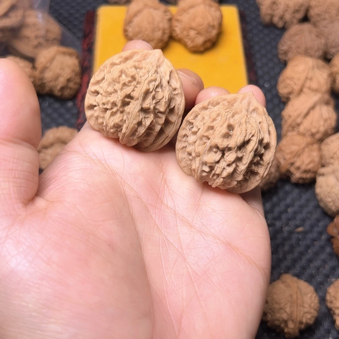 文玩核桃吊坠野生