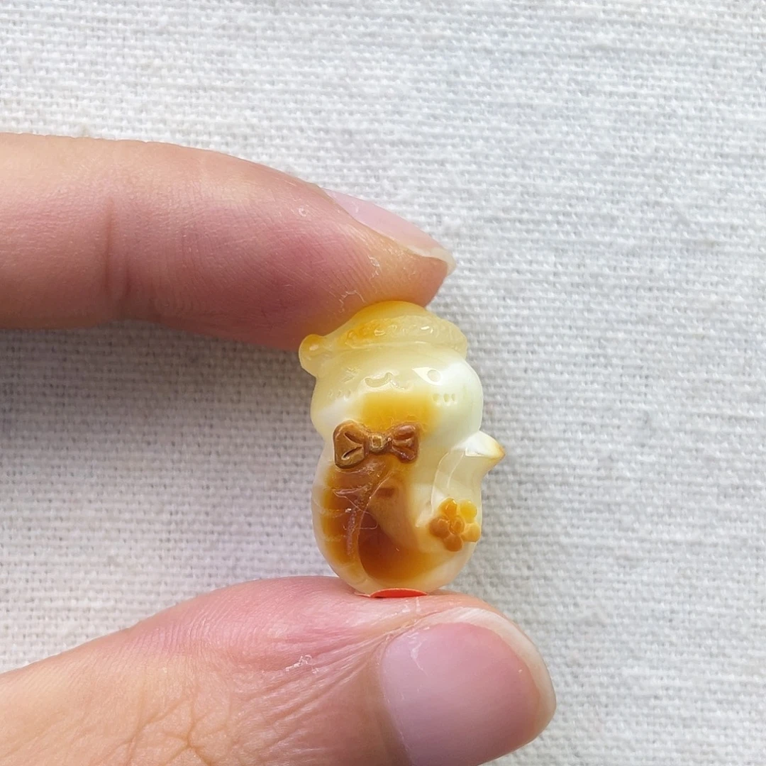 琥珀未镶嵌裸石蛇