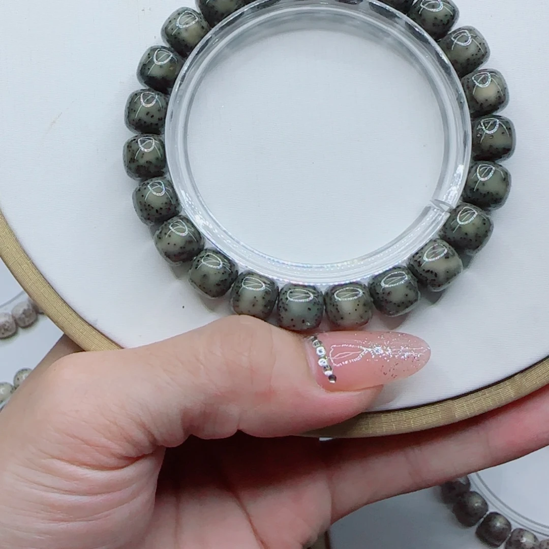小***！手串星月菩提绿冰10×9