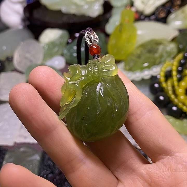 岫玉未镶嵌岫玉颈饰