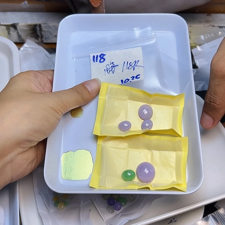未镶嵌定制翡翠月*?不