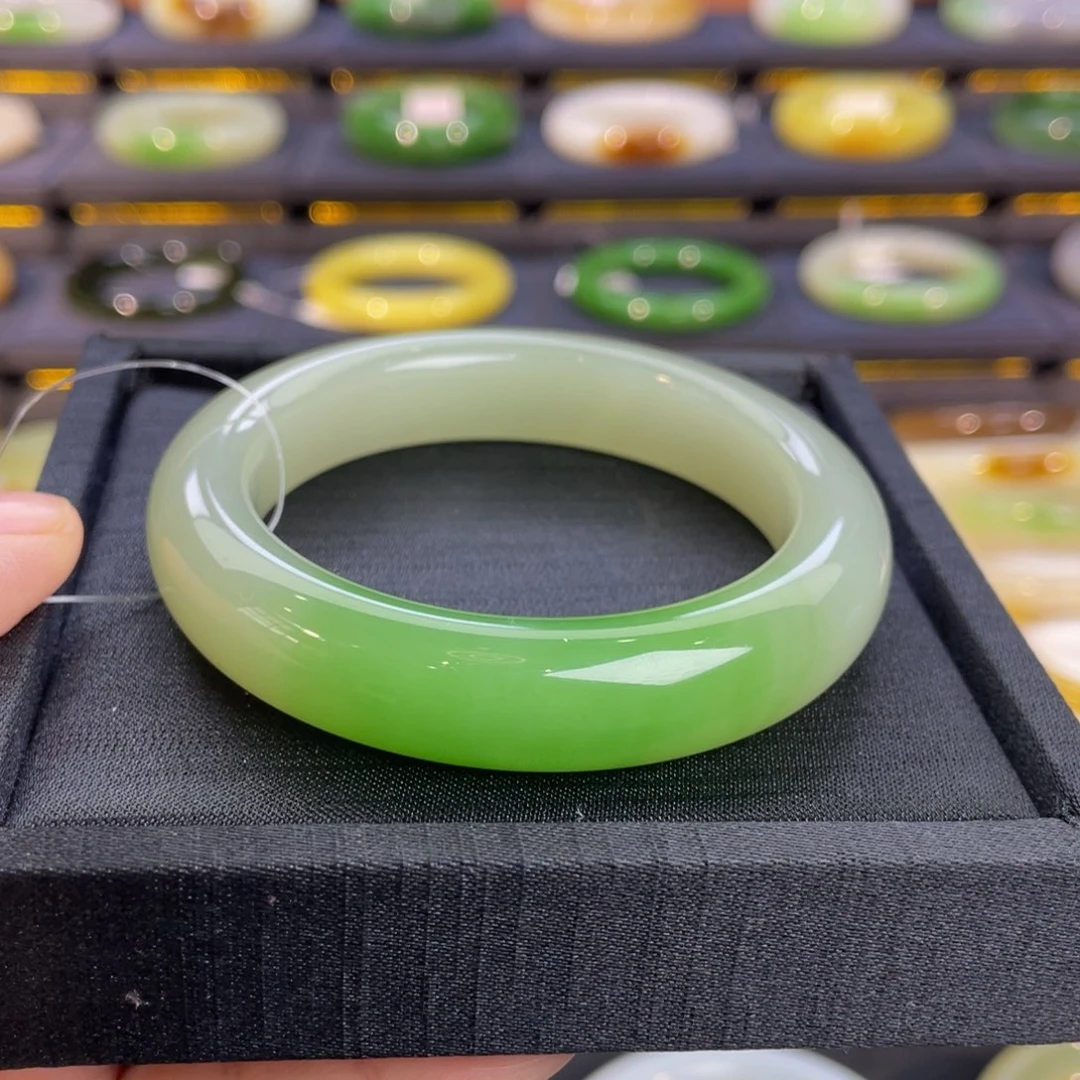 和田玉未镶嵌手镯-浓翠！晴底翠青54