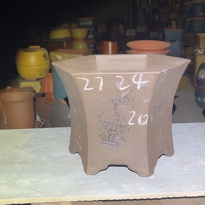 紫砂紫砂花盆和小