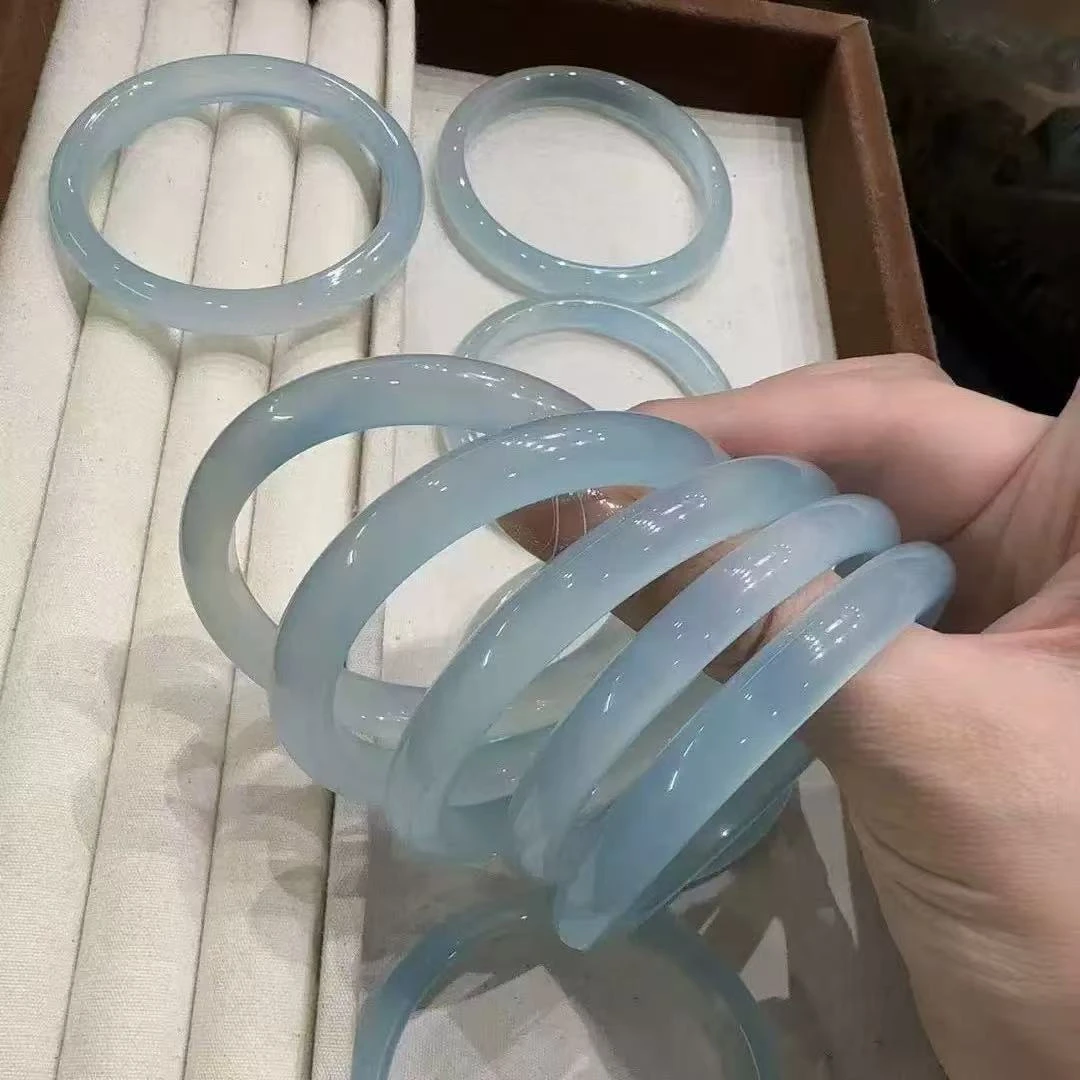 高档手镯时尚冰透女款