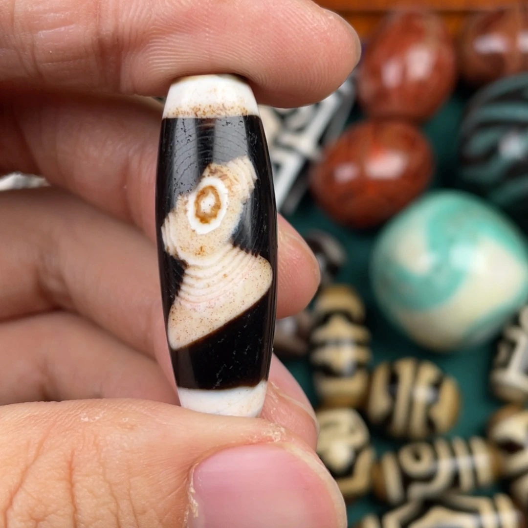 玛瑙/玉髓裸珠三点五眼