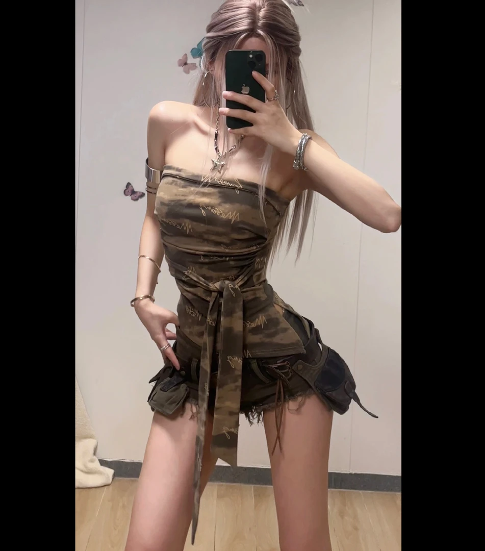 【Ann】“川崎热烈”高级感棕绿色抹胸绑带上衣+街头低腰热裤套装