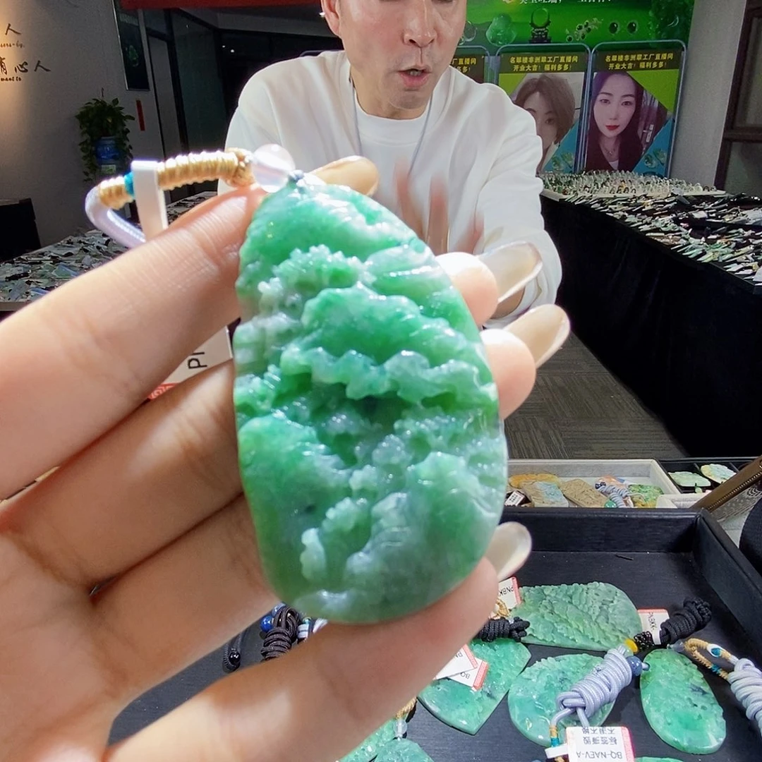 颈饰未镶嵌翡翠翡翠