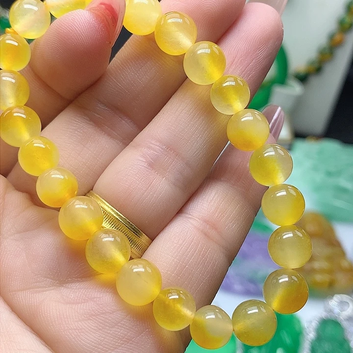 翡翠吊坠(赠链)未镶嵌