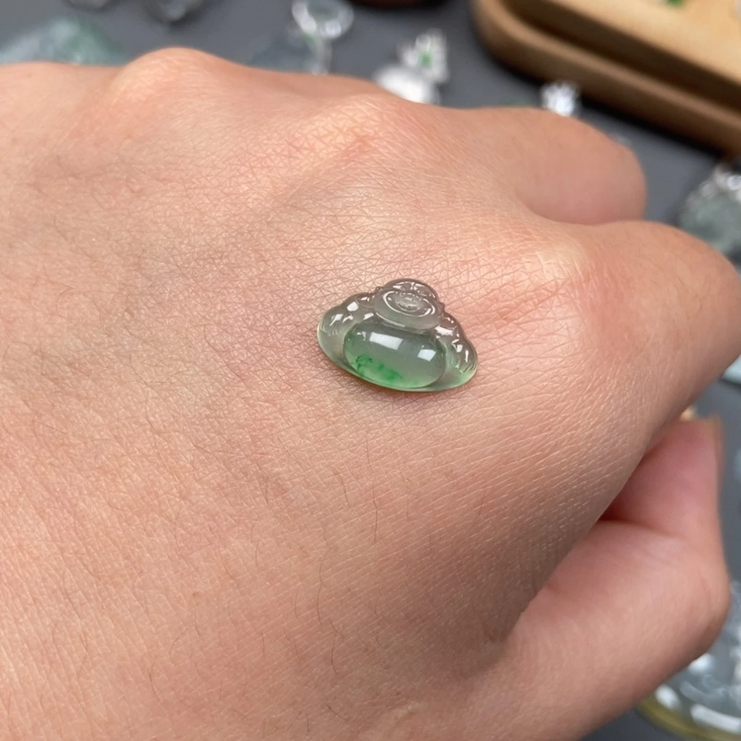 定制翡翠未镶嵌翡翠佛公