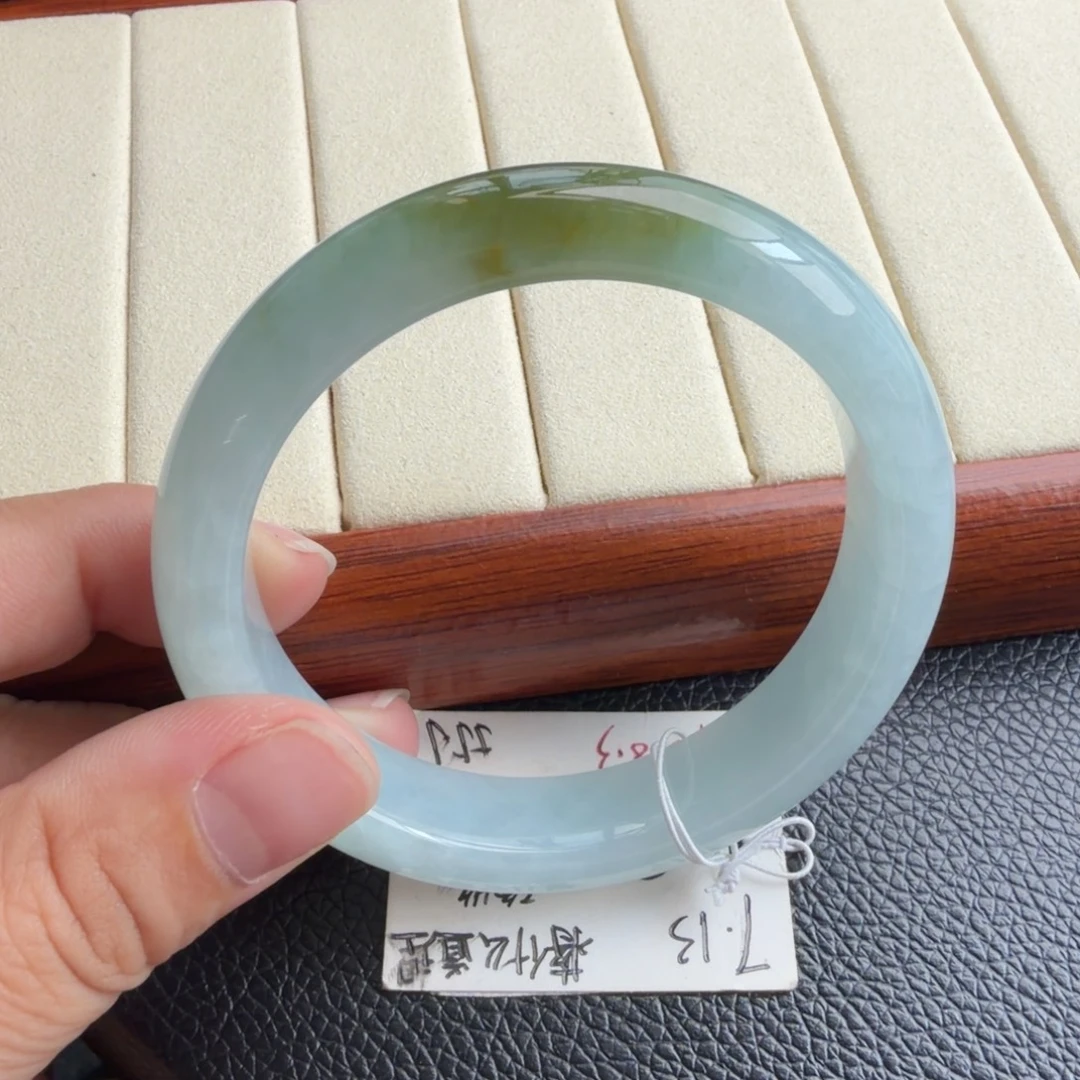 定制翡翠未镶嵌55.5有内裂纹