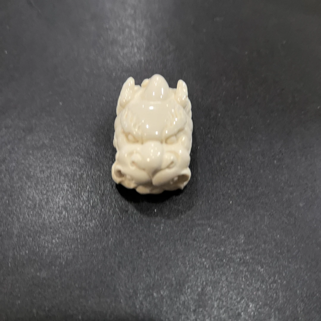 猛犸约28.7克雕刻件ZL0140