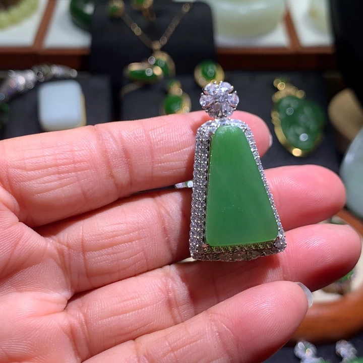 和田玉吊坠银S925镶嵌