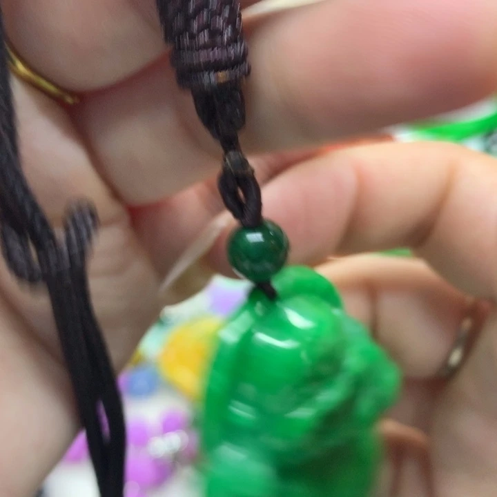 颈饰未镶嵌翡翠吊坠