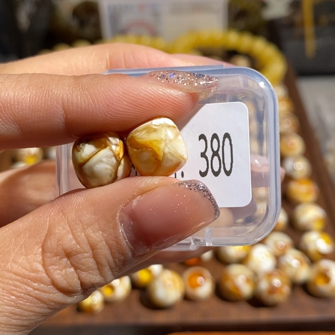 吊坠猴头核桃沁色蜜蜡圆珠老型380