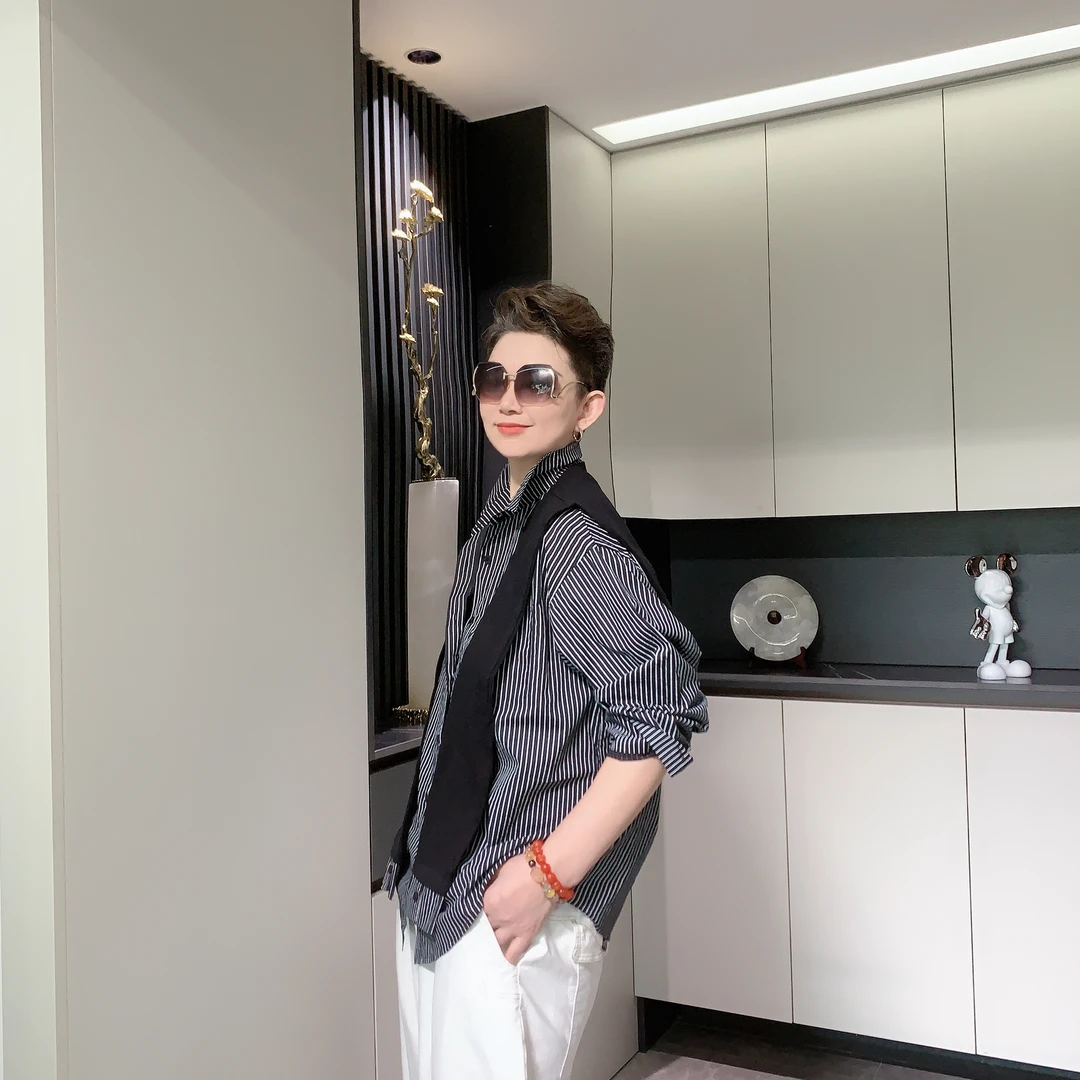 【六哥原创】2025设计款秋季百搭潮流披肩条纹长袖显瘦衬衫21400