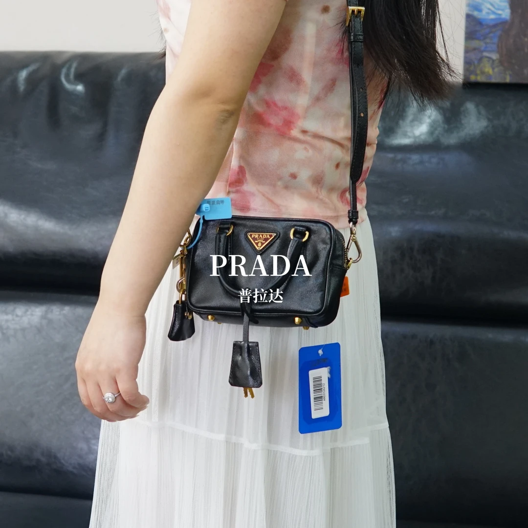95新 Prada/普拉达 黑金相机超迷你包/AR03126212/6212