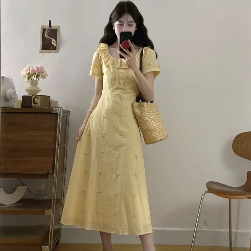 【店铺热销】新款法式复古温柔气质收腰显瘦减龄方领短袖连衣裙轻奢