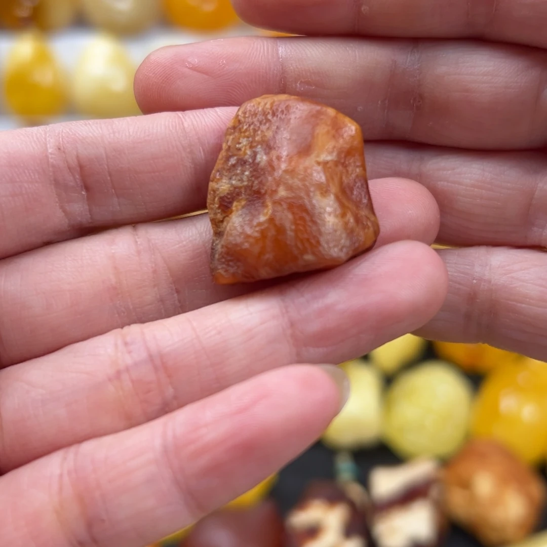 蜜蜡未镶嵌颈饰蜜蜡