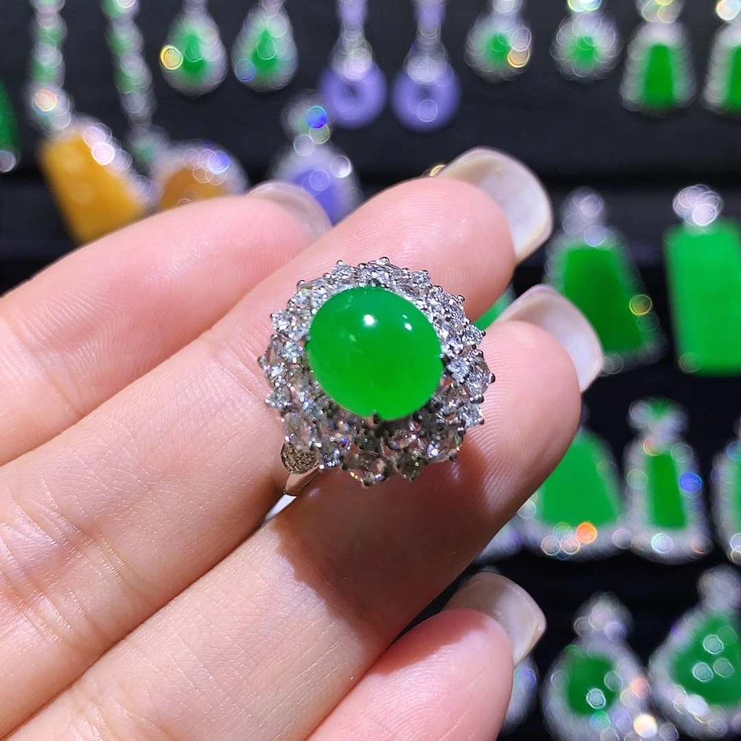 翡翠18K金镶嵌戒指高冰满绿