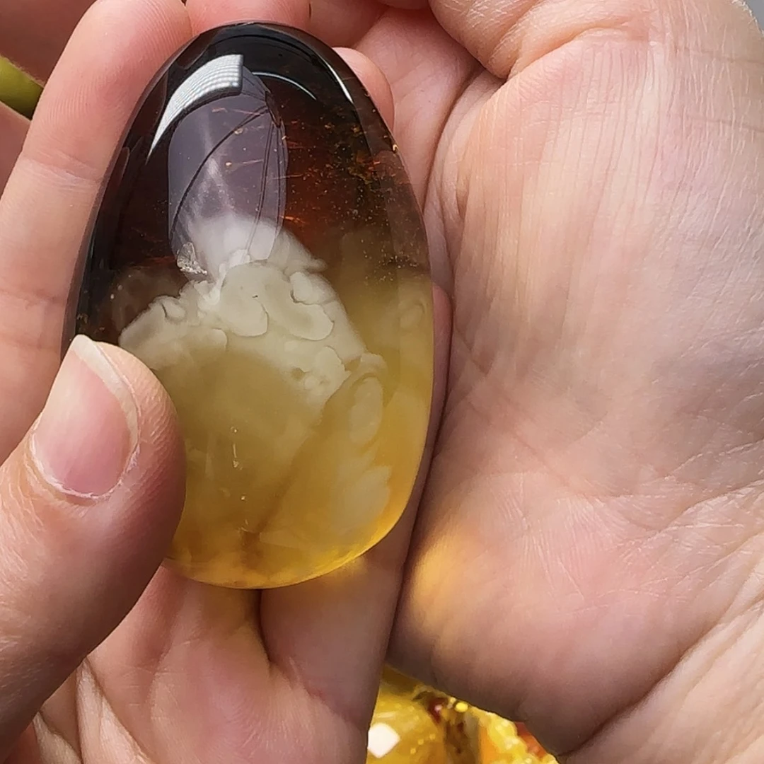 【闪购商品】琥珀颈饰未镶嵌果***。吊坠