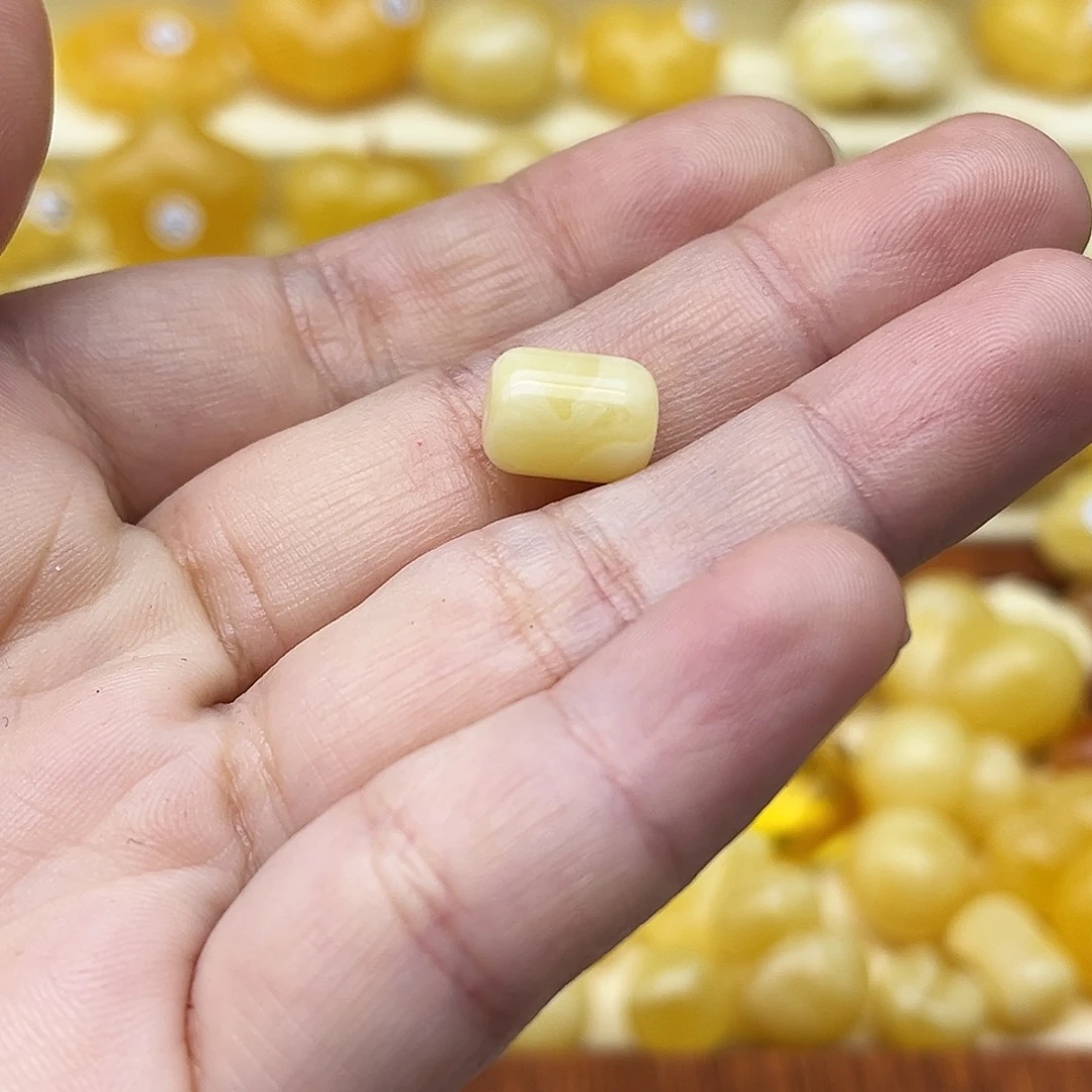 蜜蜡未镶嵌裸石天然